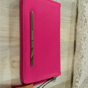 Steve Madden Hot Pink wristlet wallet